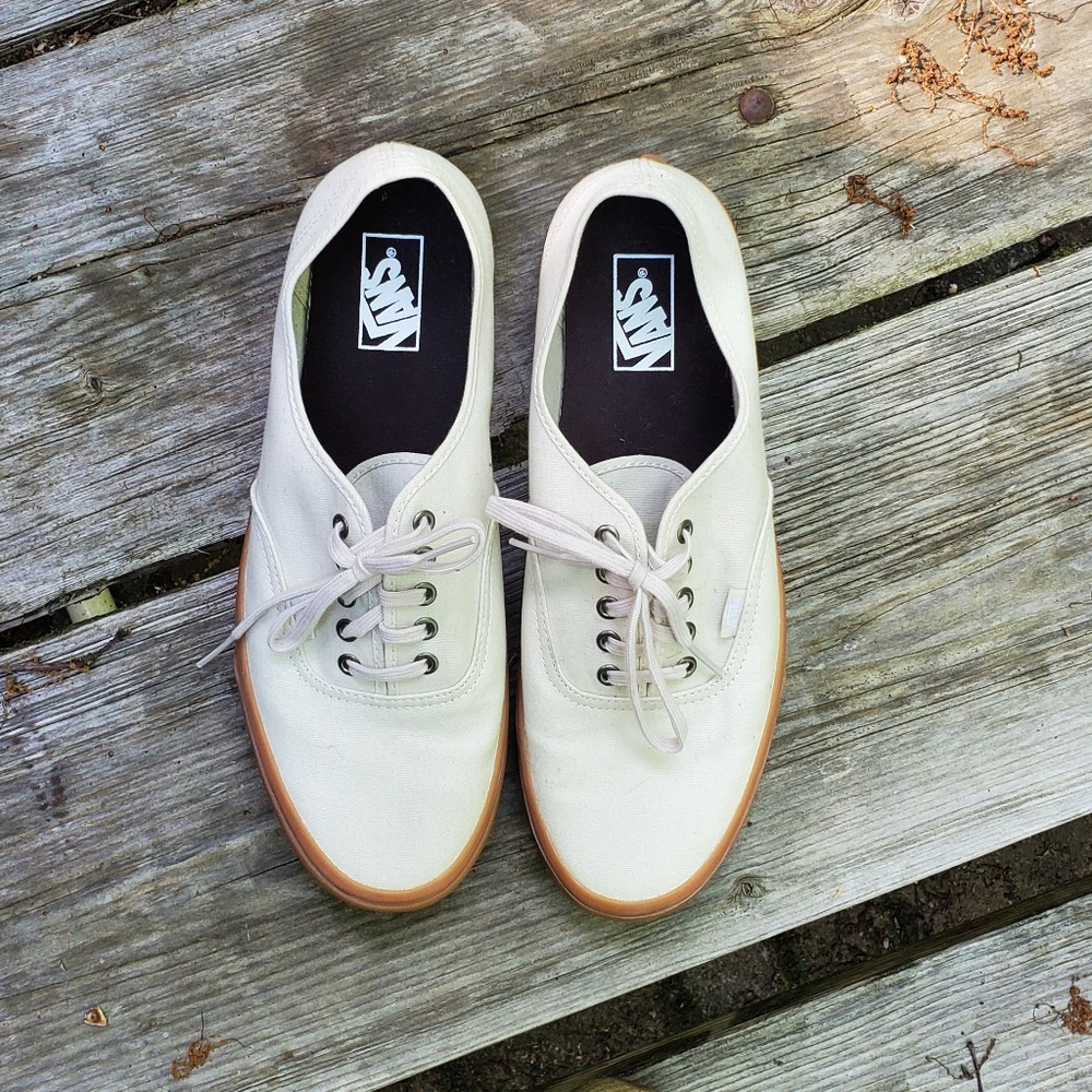 Vans Men's Natural Authentic Gum-Sole Sneaker